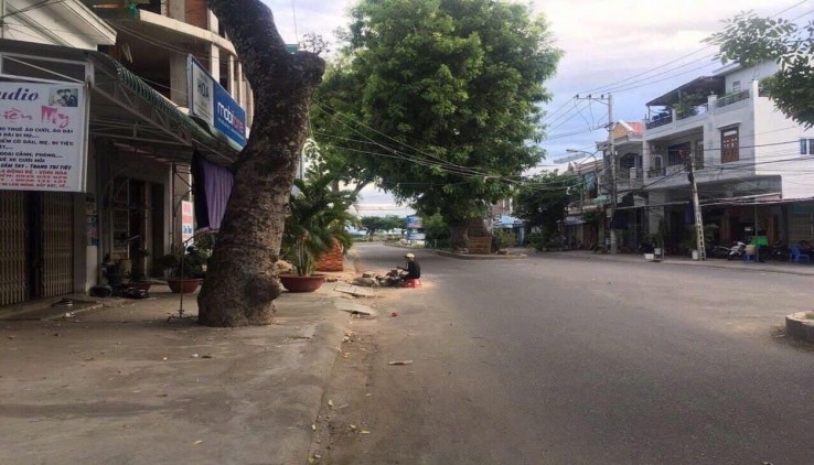 Bán Lô Đất 2 Mặt Tiền Tại Đường Đệ, Vĩnh Hòa, Nha Trang 